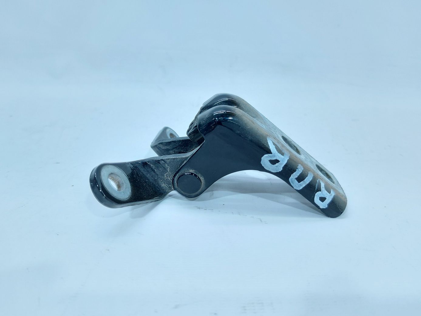 Volt Петля дверей передньої лівої/правої верхня Chevrolet Volt 2011-2015 20992730 Chevrolet Volt 5