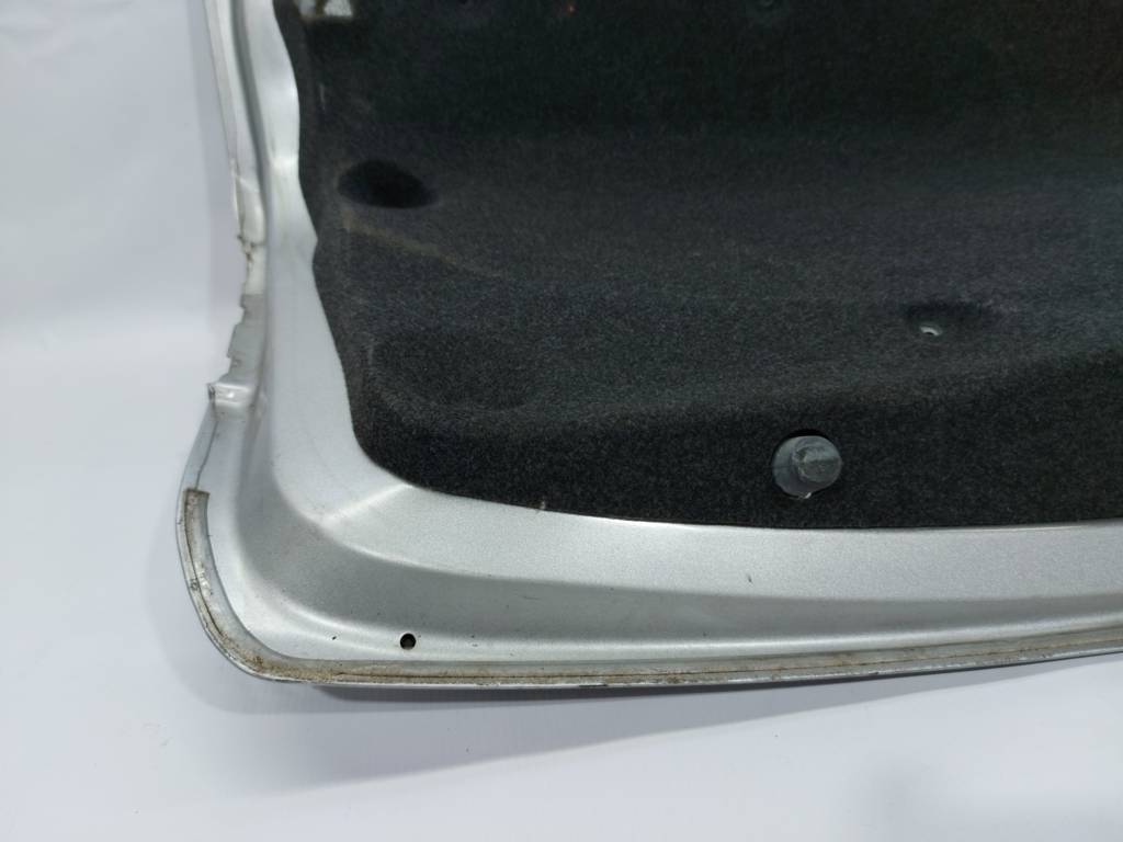 Fiesta sedan Кришка багажника без спойлера Ford Fiesta sedan 2011-2013 AE8Z5440110A Ford Fiesta sedan 16