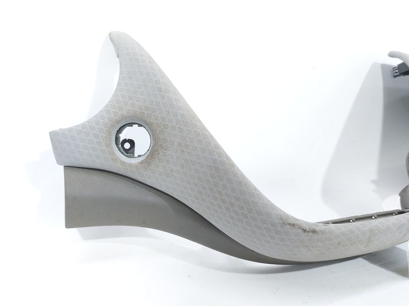 Malibu Молдинг торпеды центральный правый Chevrolet Malibu 2017-2021 84716955 Chevrolet Malibu 3