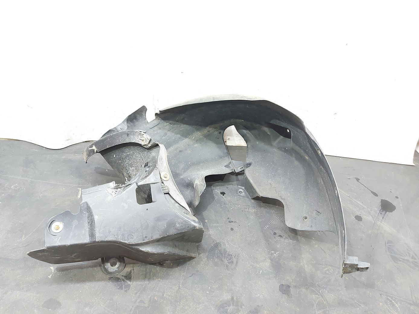 Dart Підкрилок задній правий Dodge Dart 2013-2019 68082836AG Dodge Dart 11