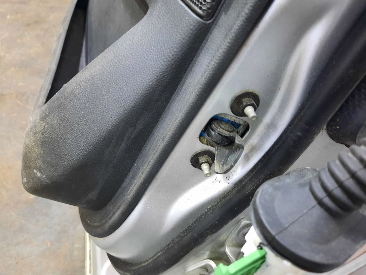 Equinox Двері передні ліві (сірі) голі Chevrolet Equinox 2010-2017 23376625 Chevrolet Equinox 8