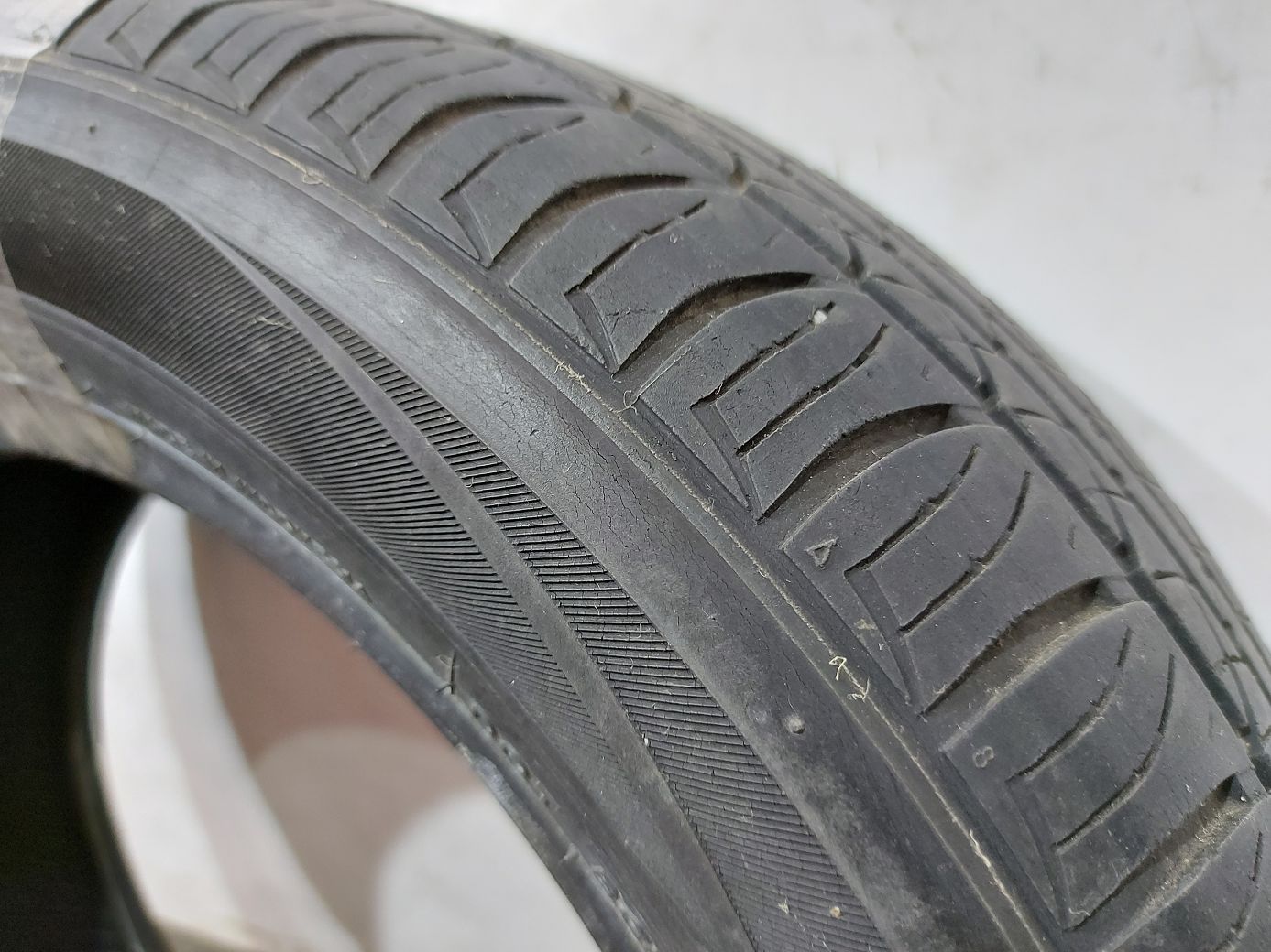 Всесезонные шины Резина Hankook Optimo 185/60R15 8