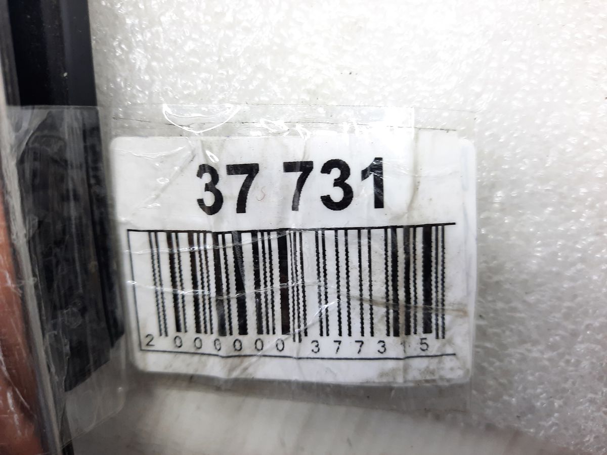 Sonata Ущільнювальна гумка скла задньої лівої зовнішня (хром) Hyundai Sonata 2011-2015 832103S000 Hyundai Sonata 5