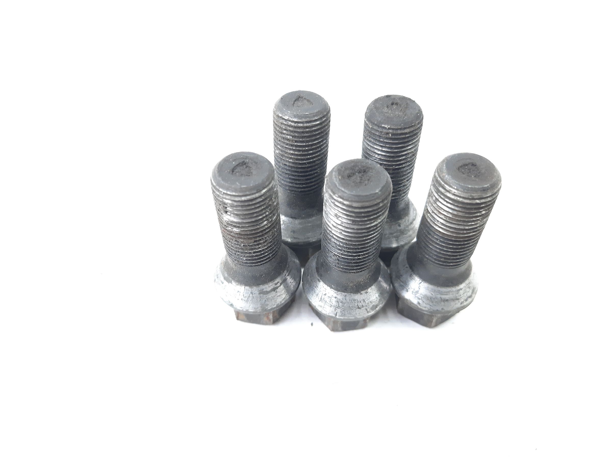 7 series Колесный болт BMW 7 2012 36136786475 BMW 7 8