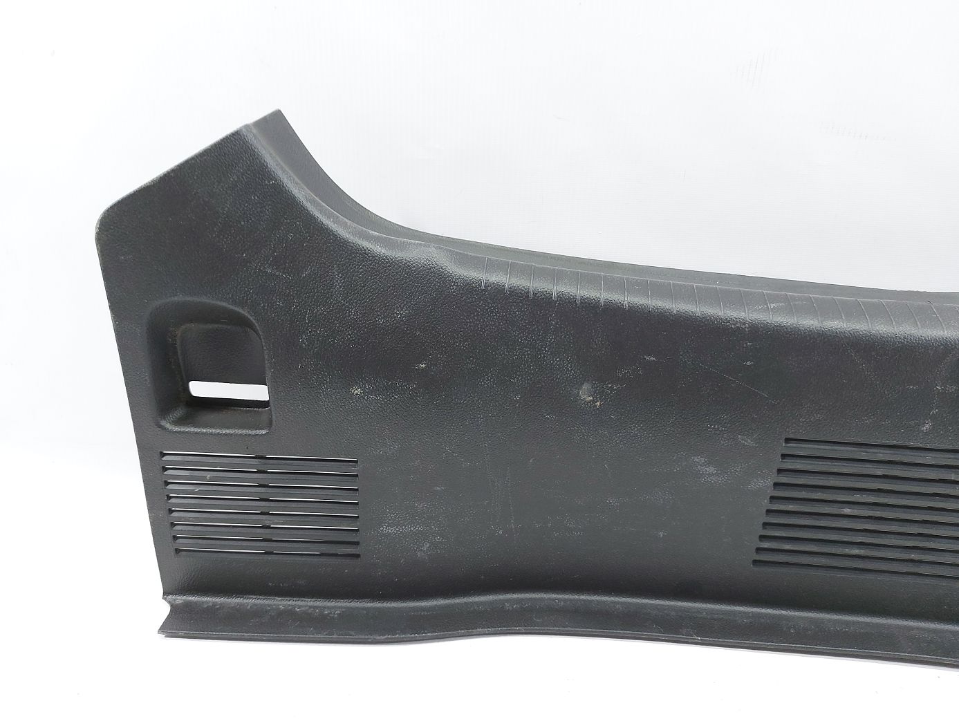 Regal Накладка задней панели багажного отделения Buick Regal 2011-2017 22738298 Buick Regal 3