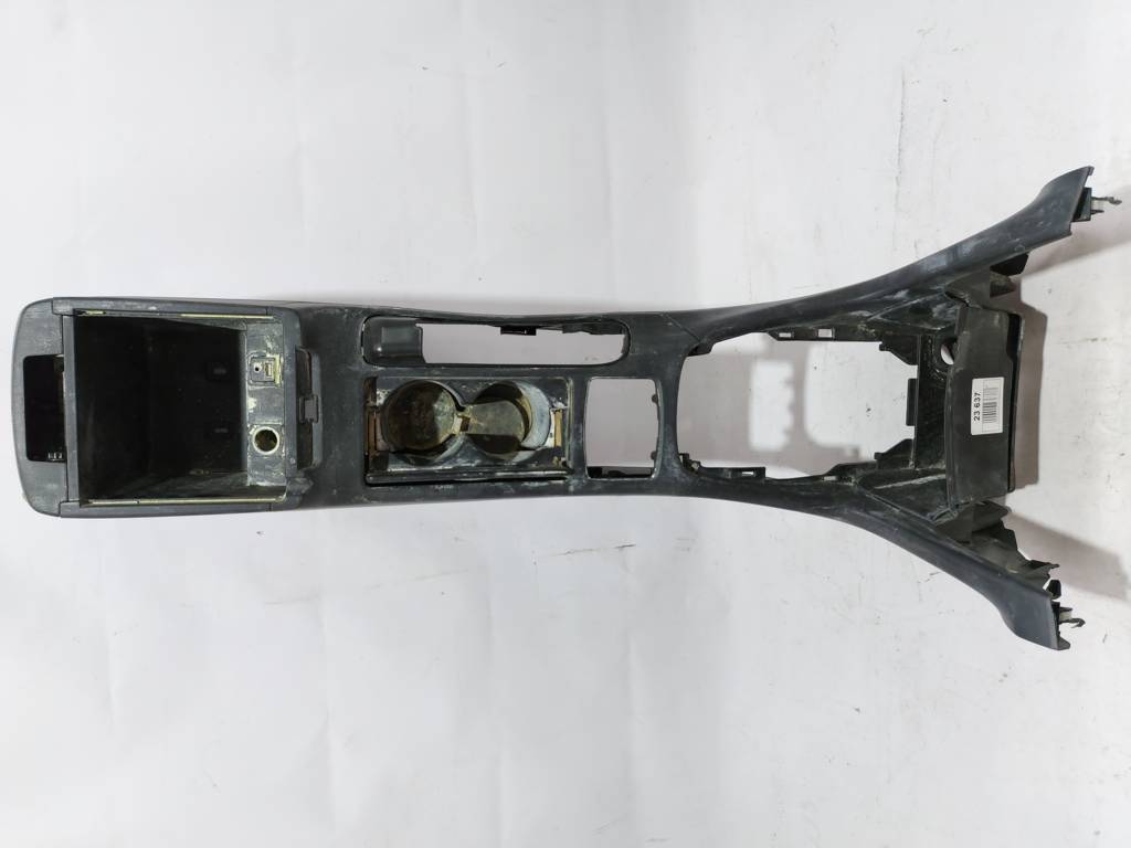 6. Консоль центральна Mazda 6 2014-2015 GHP9-64-420D-02 Mazda 6