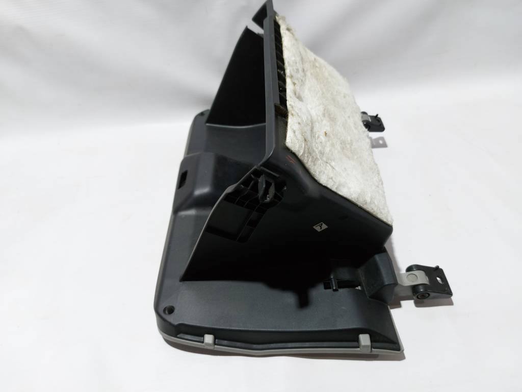 Insight Бардачок Honda Insight 2010-2014 77500TM8A01ZA Honda Insight 14