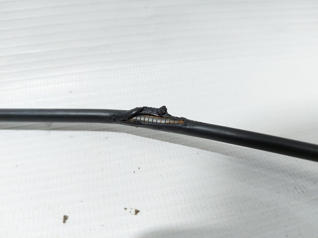 Passat s Замок відкидання спинки заднього ряду сидінь правий Volkswagen Passat S 2012-2019 561885682D Volkswagen Passat S 10