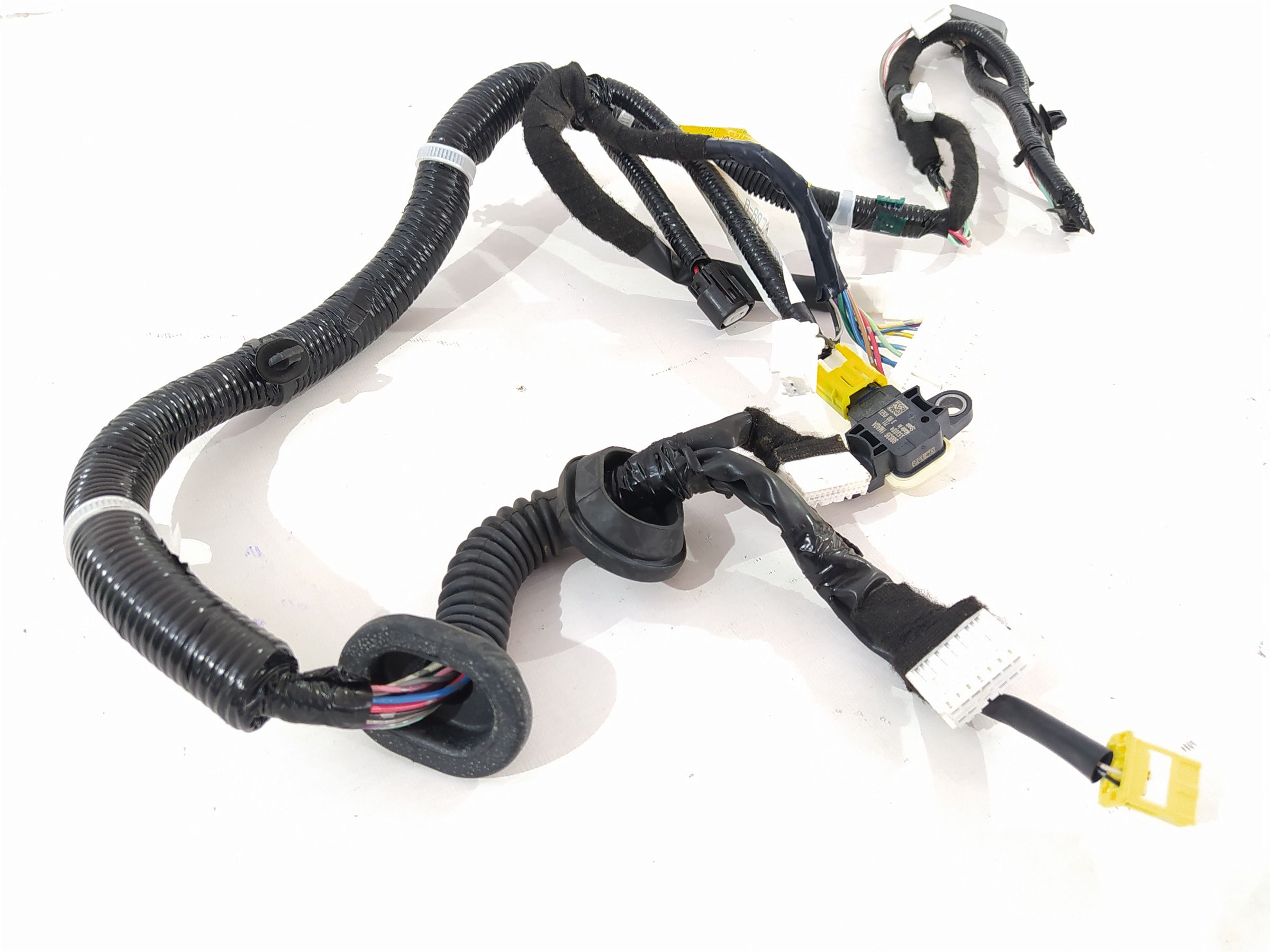 Versa note Проводка дверей передньої лівої Nissan Versa Note 2015-2019 241253WC0A Nissan Versa Note 2