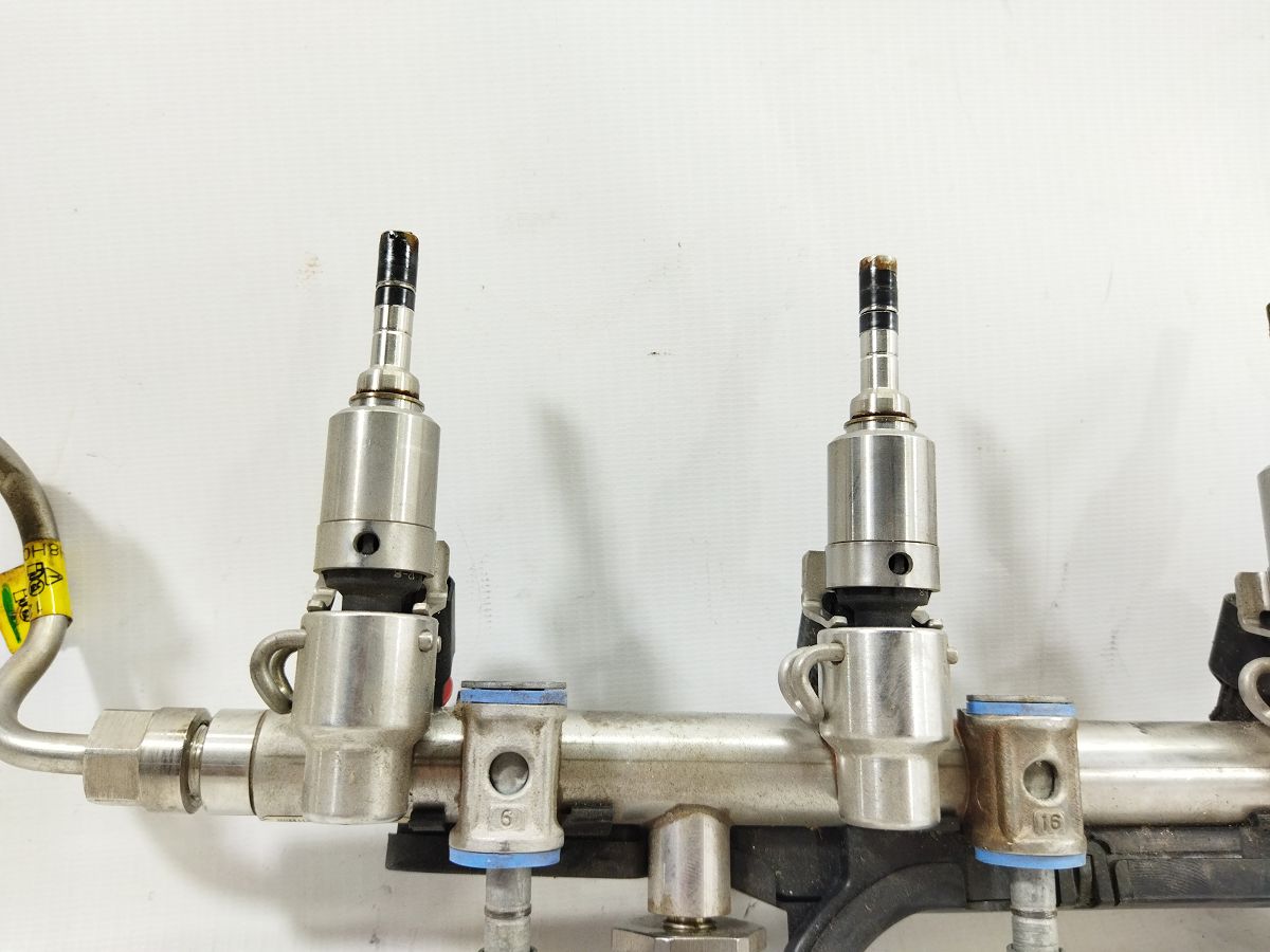  Топливная рейка с форсунками Cadillac ATS `2013-2016 12654644 Cadillac ATS 2