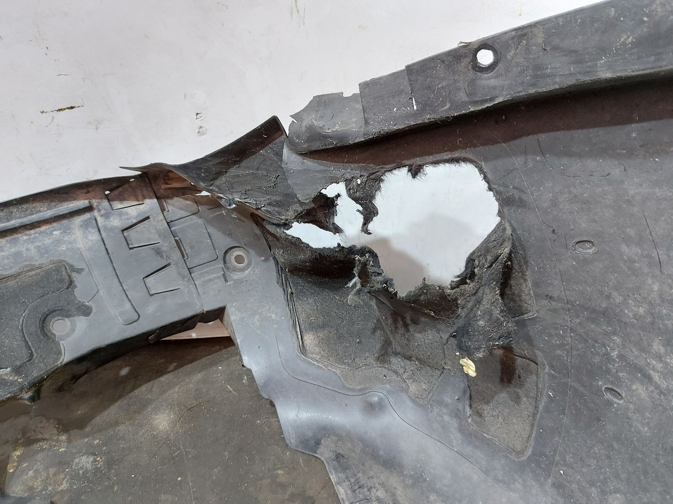 Malibu Підкрилок передній правий Chevrolet Malibu 2013-2015 23401039 Chevrolet Malibu 5