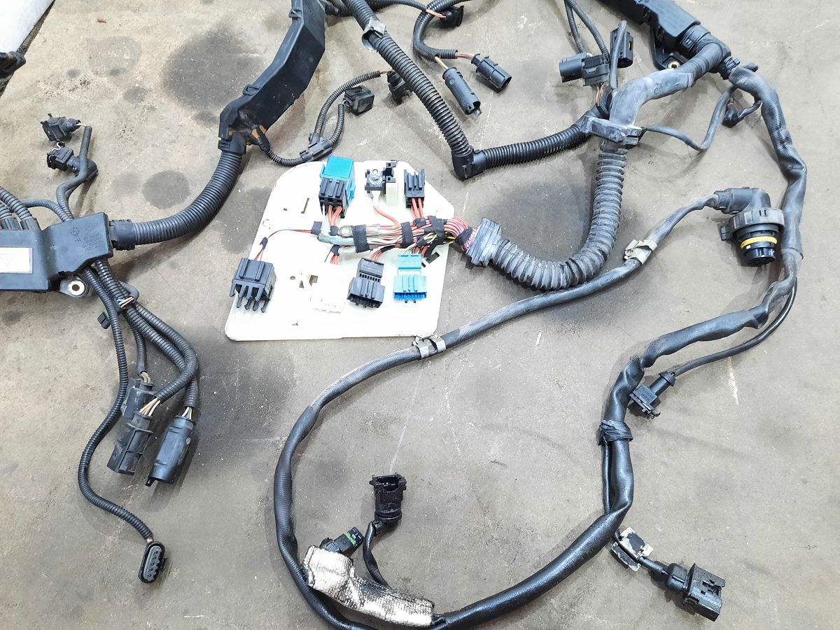 7 series Проводка двигателя BMW 7 2012 12517601256 BMW 7 4