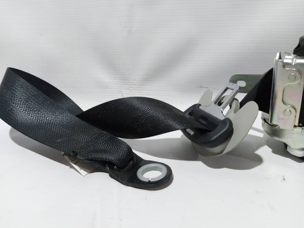 Prius c Ремінь безпеки передній правий Toyota Prius C 2012-2017 7321052823B0 Toyota Prius C 6