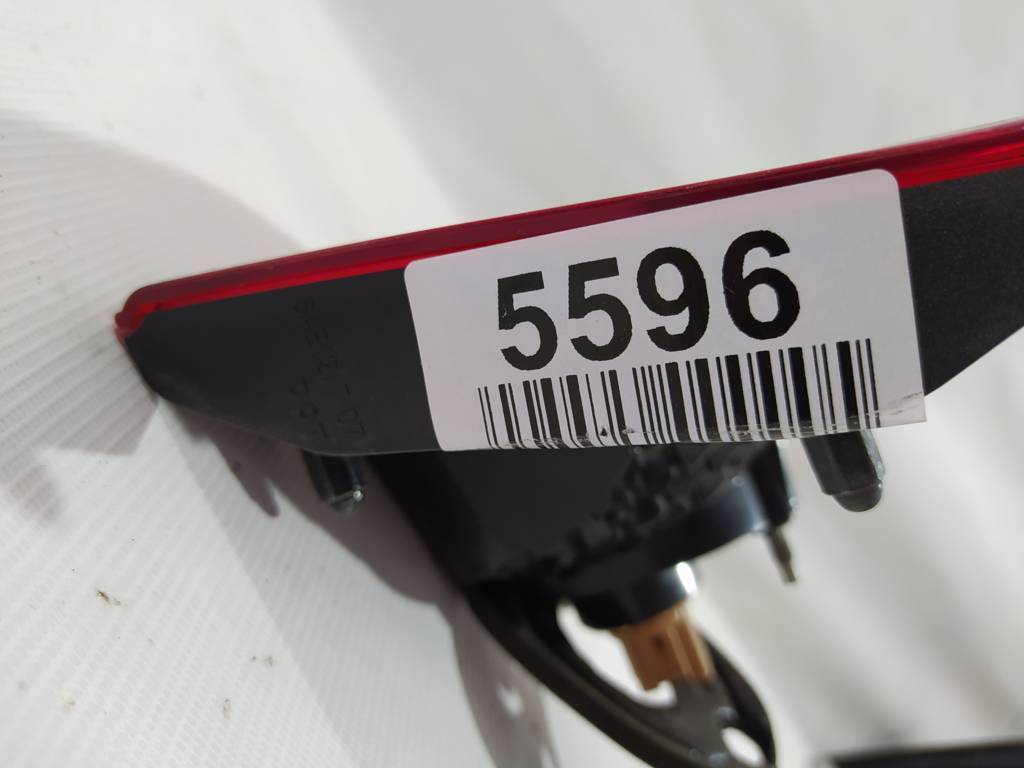 Legacy Ліхтар кришки багажника правий Subaru Legacy 2010-2014 84912AJ02A Subaru Legacy 17