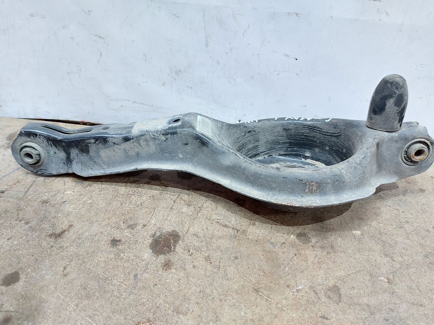 C-max Рычаг задний левый/правый нижний под пружину Ford C-Max 2013-2018 FV6Z5500A Ford C-Max 2