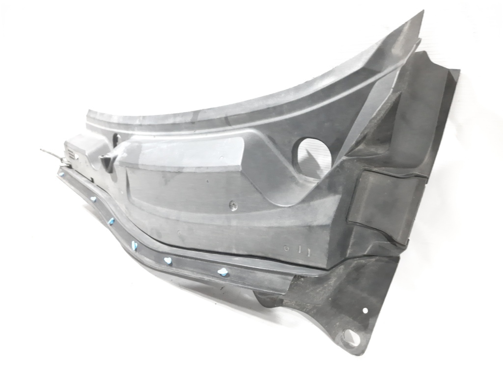 3 Воздуховод под лобовое стекло левый Mazda 3 2014-2018 BHN9507S0 Mazda 3 9