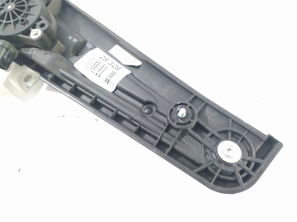Veloster Склопідйомник дверей задньої правої Hyundai Veloster 2012-2017 834022V000 Hyundai Veloster 6