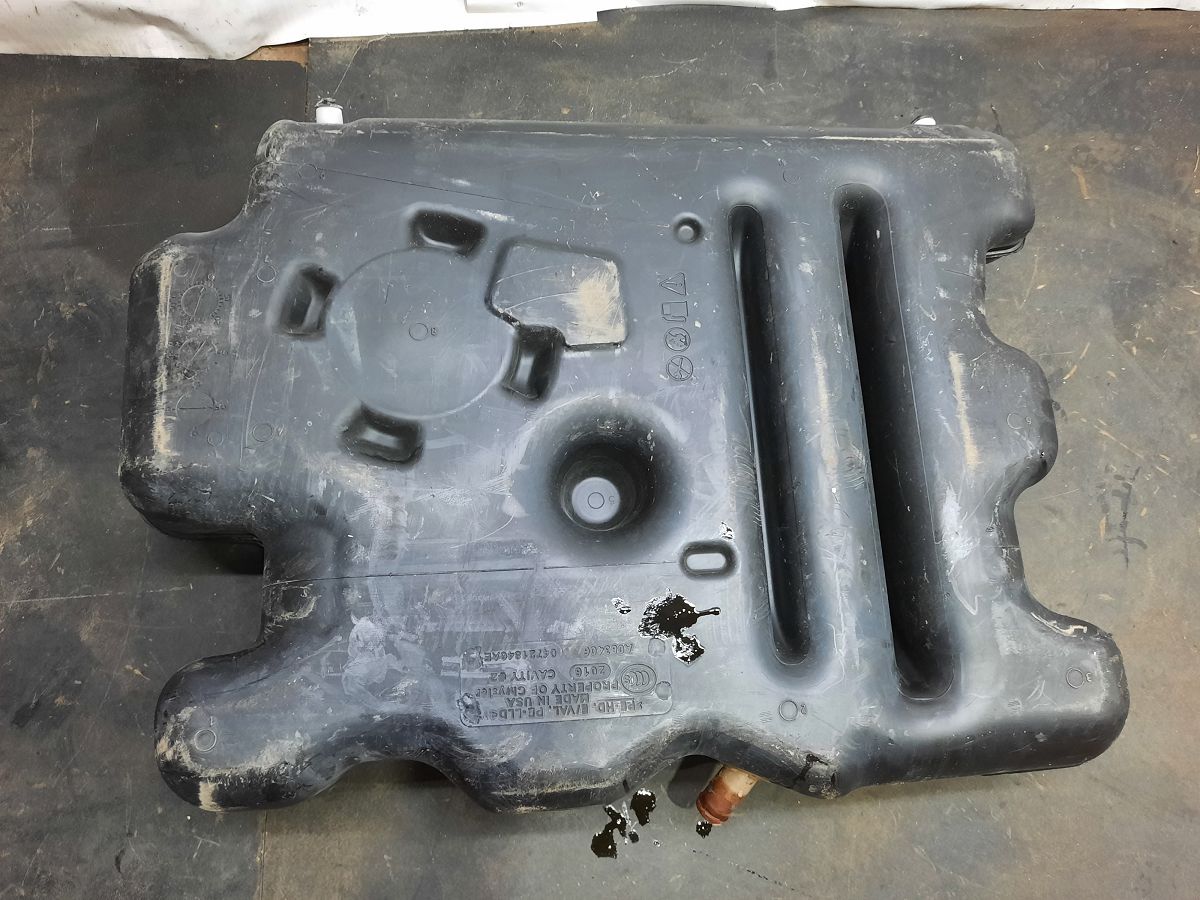 Grand caravan Бензобак Dodge Grand Caravan 2015-2020 68237084AA Dodge Grand Caravan 4