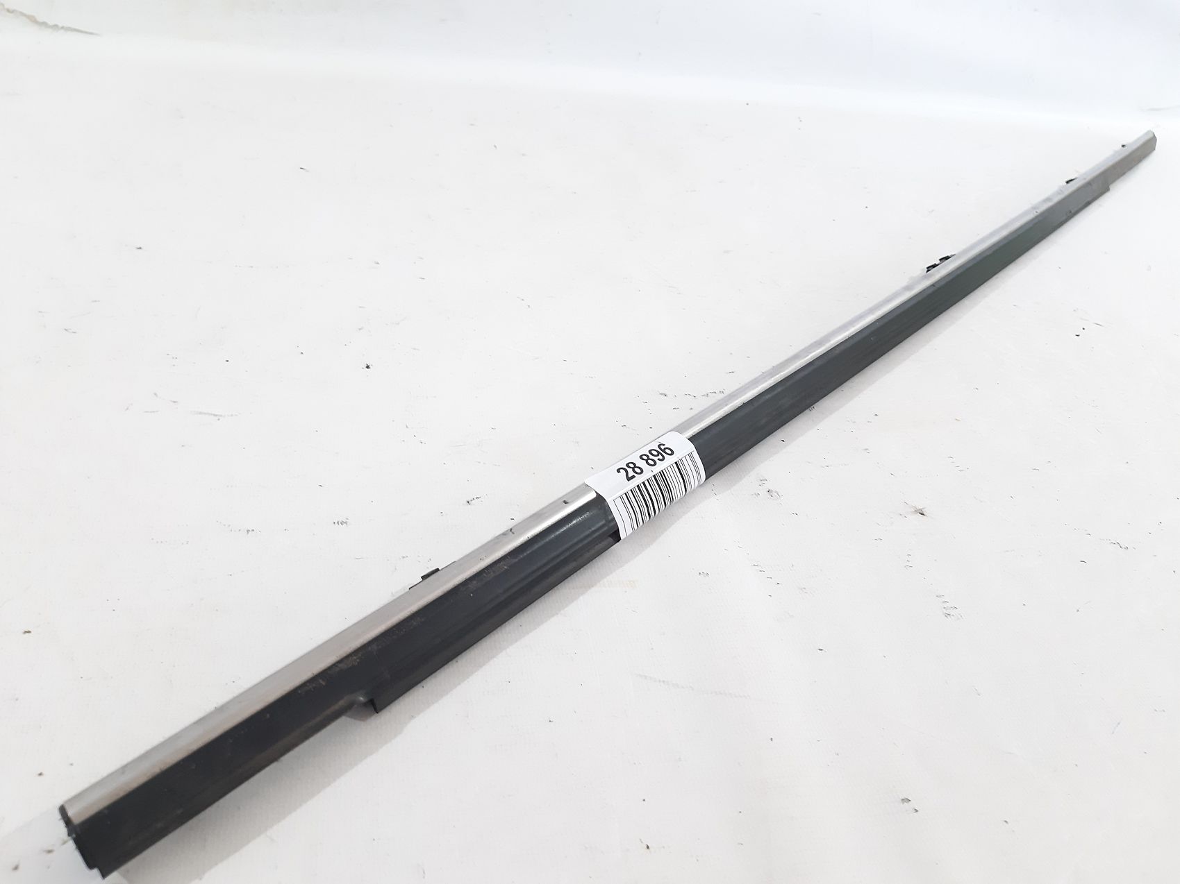 Avalon Ущільнювач скла (молдинг) двері передньої лівої Toyota Avalon 2005-2018 75720AC020 Toyota Avalon 5