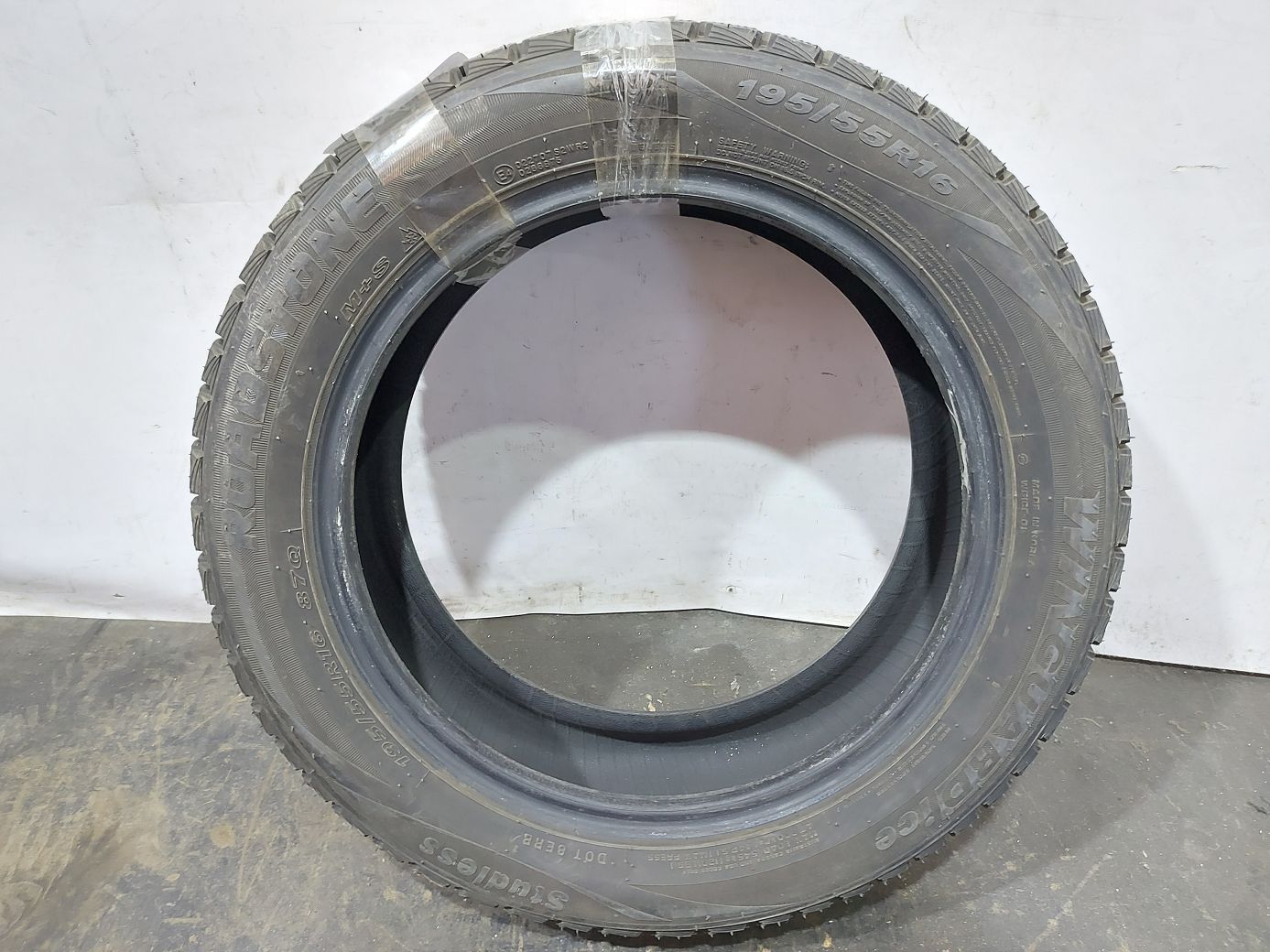 Зимние шины. Гума Roadstone Winguard Ice 195/55R16 87Q зима