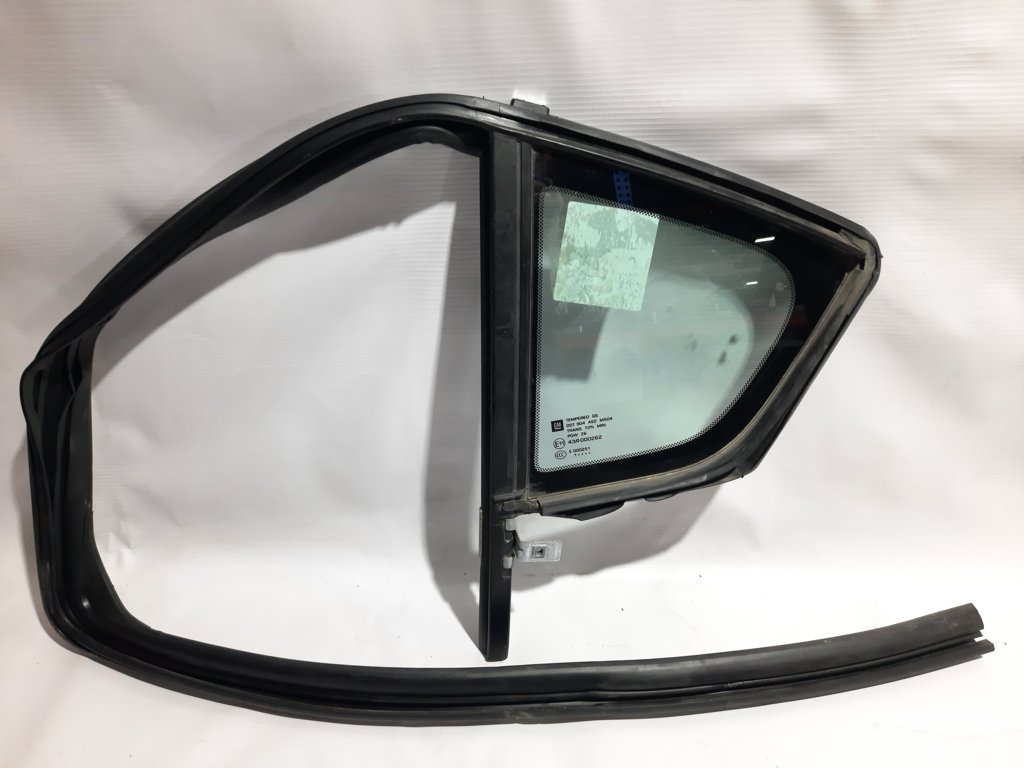 Volt Скло двері задньої лівої Chevrolet Volt 2011-2015 22906077 Chevrolet Volt 4