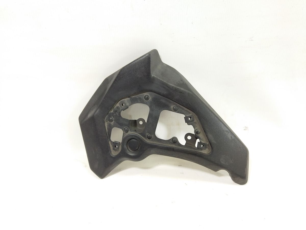 En-650d. Накладка рами задня права Kawasaki EN-650 D 2017 140930116 Kawasaki EN-650 D