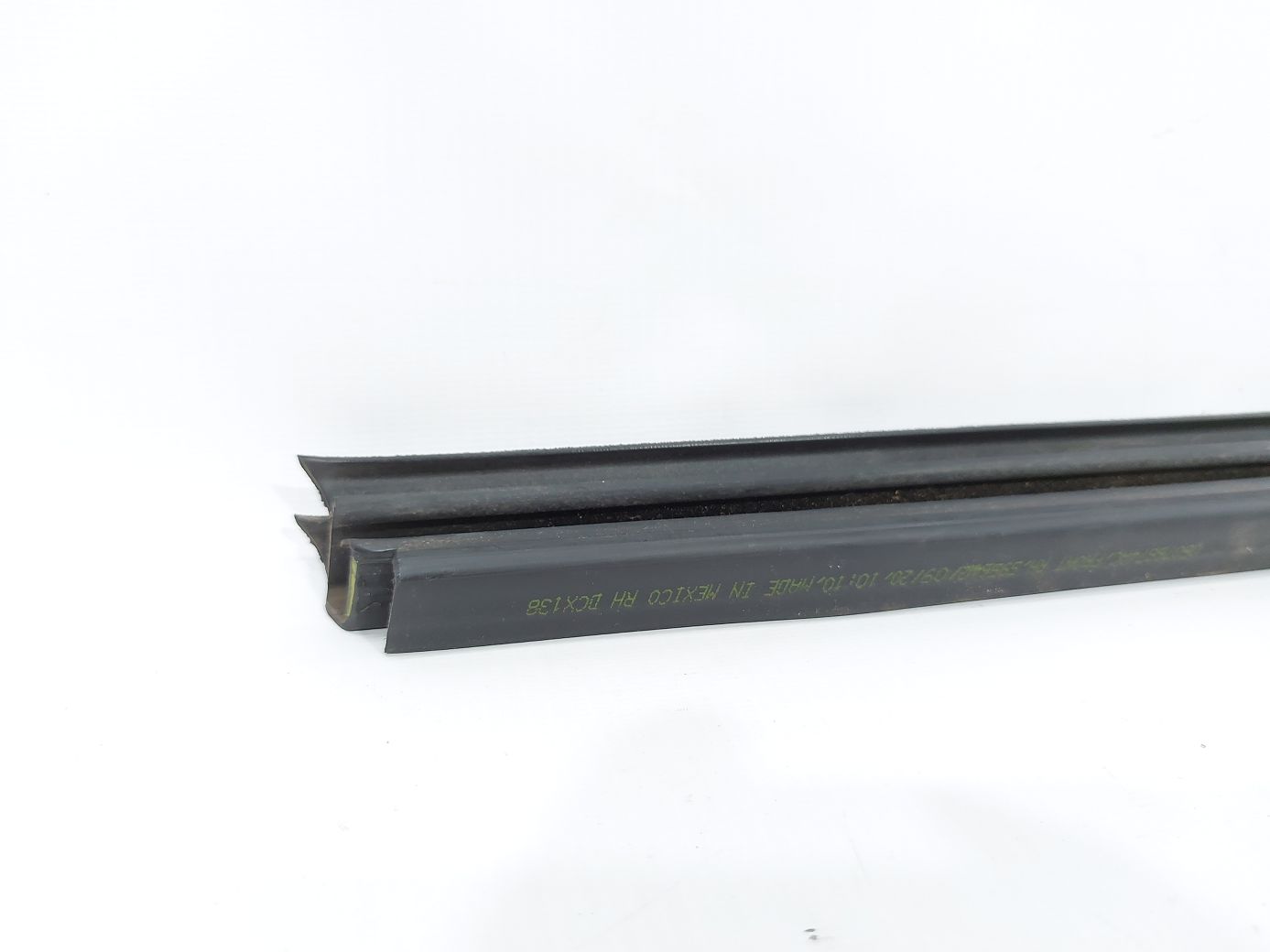 Journey Уплотнитель стекла внутренний двери передней правой Dodge Journey 2011-2020 5076874AC Dodge Journey 7