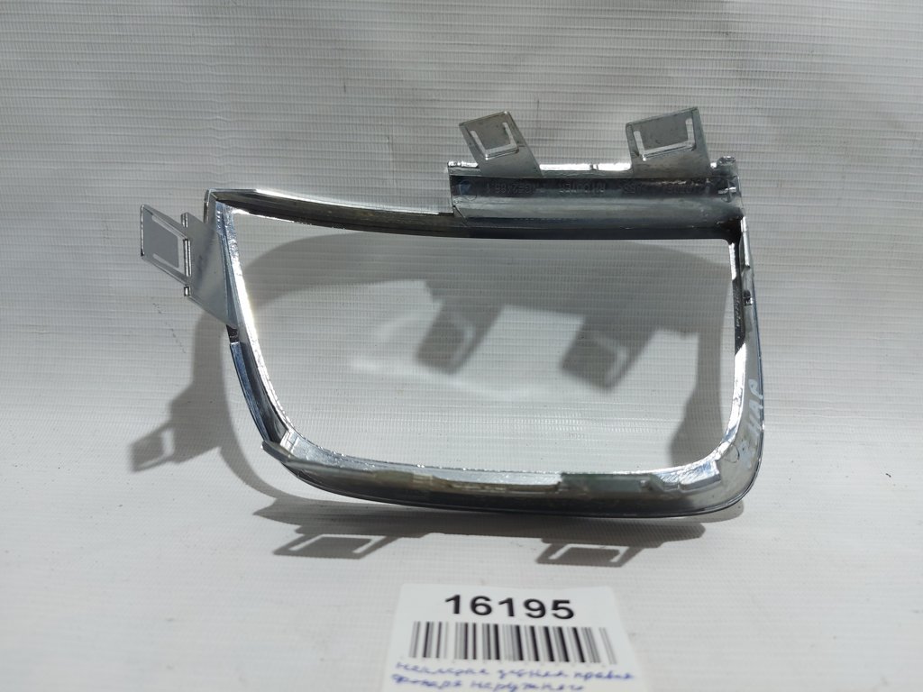 Camaro Накладка ззаду права ліхтаря зовнішнього (хром) Chevrolet Camaro 2012-2013 22744325 Chevrolet Camaro 4