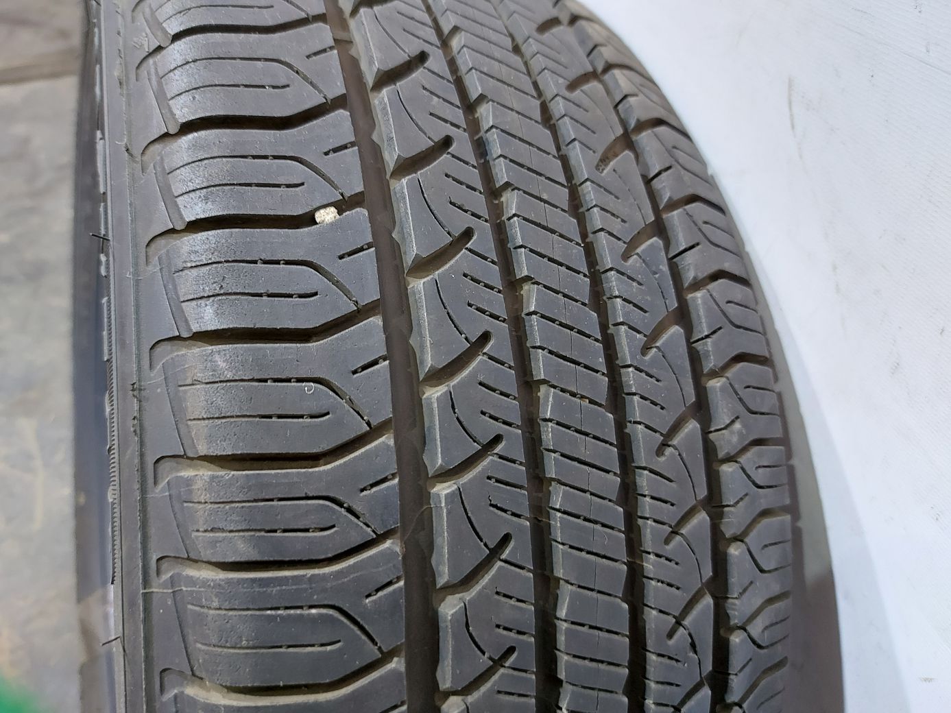 Всесезонные шины Резина GoodYear Assurence 205/55R16 9