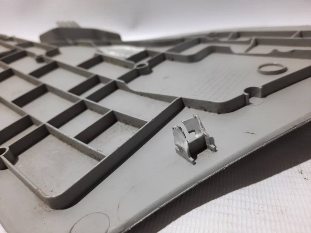 Dart Накладка центральной консоли боковая левая Dodge Dart 2013-2019 1TB75DX9AC Dodge Dart 19