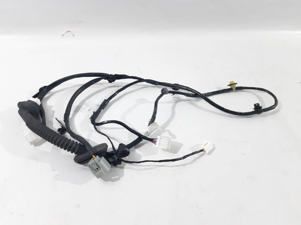 Legacy. Проводка двери задней правой Subaru Legacy 2015-2019 81822AL00A Subaru Legacy