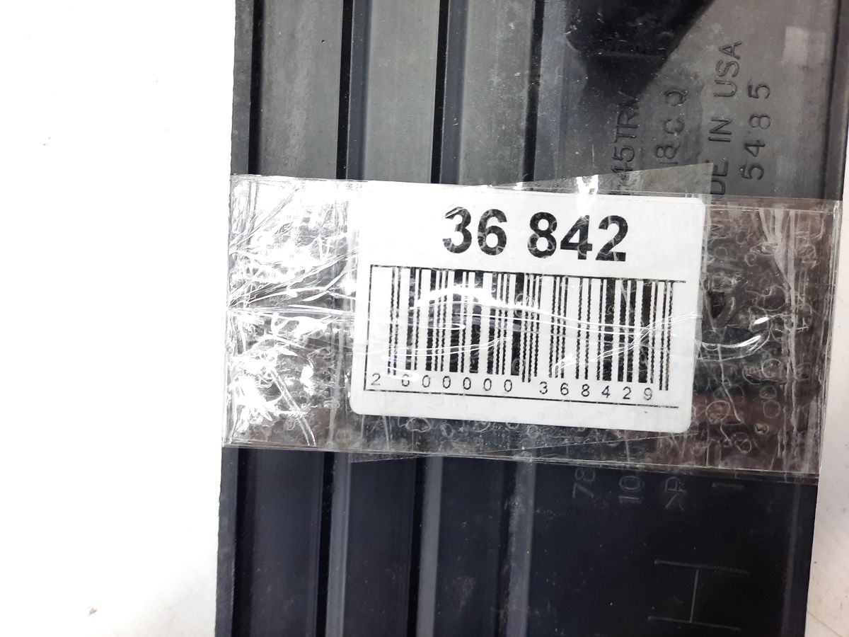 Grand caravan Обшивка порога переднего левая Dodge Grand Caravan 2011-2020 1PF45DX9AB Dodge Grand Caravan 12