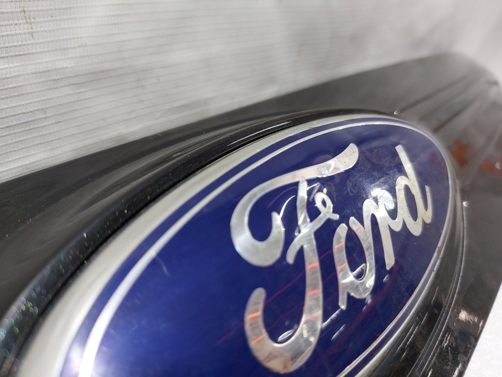 Edge Накладка кришки багажника з підсвічуванням Ford Edge 2011-2014 BT4Z13508CPTM Ford Edge 2