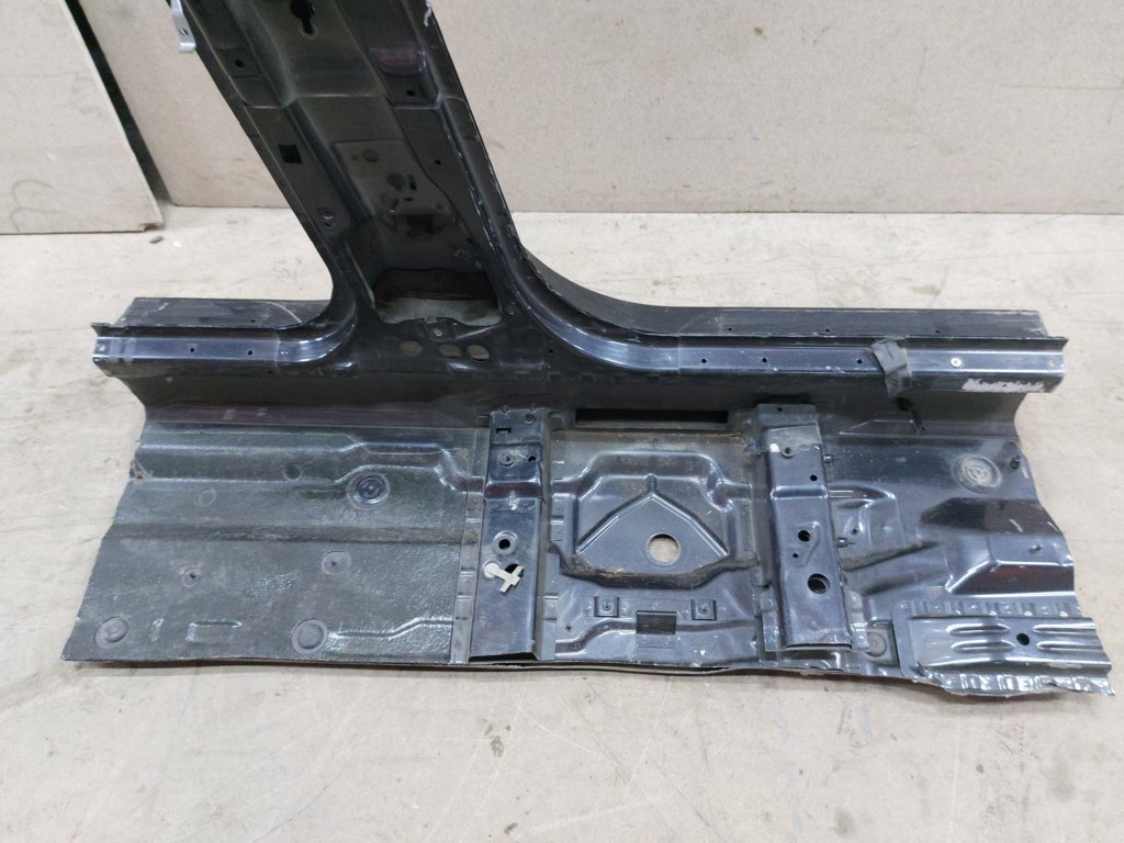 7 series Центральна стійка ліва (метал) BMW 7 2012 41217218593 BMW 7 6