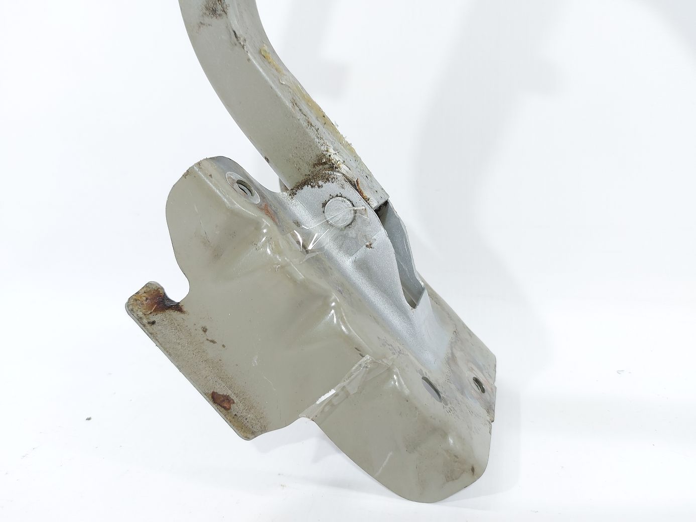 Sentra Петля крышки багажника правая/левая Nissan Sentra 2013-2019 H44003SGMA Nissan Sentra 5