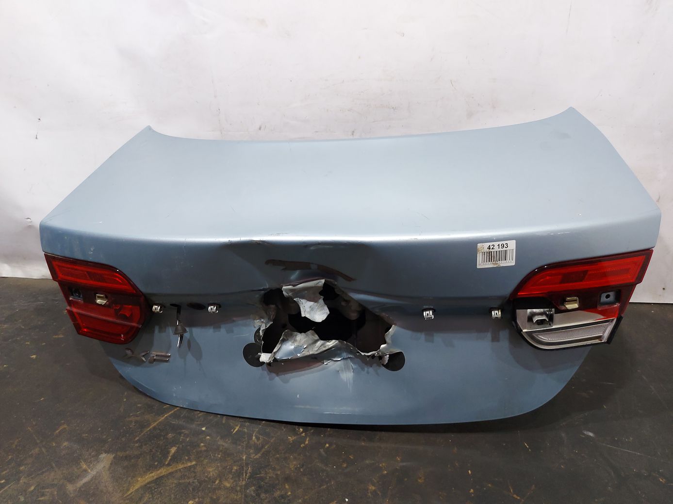 Xf. Кришка багажника пошкоджена Jaguar XF 2012-2015 C2Z14453 Jaguar XF