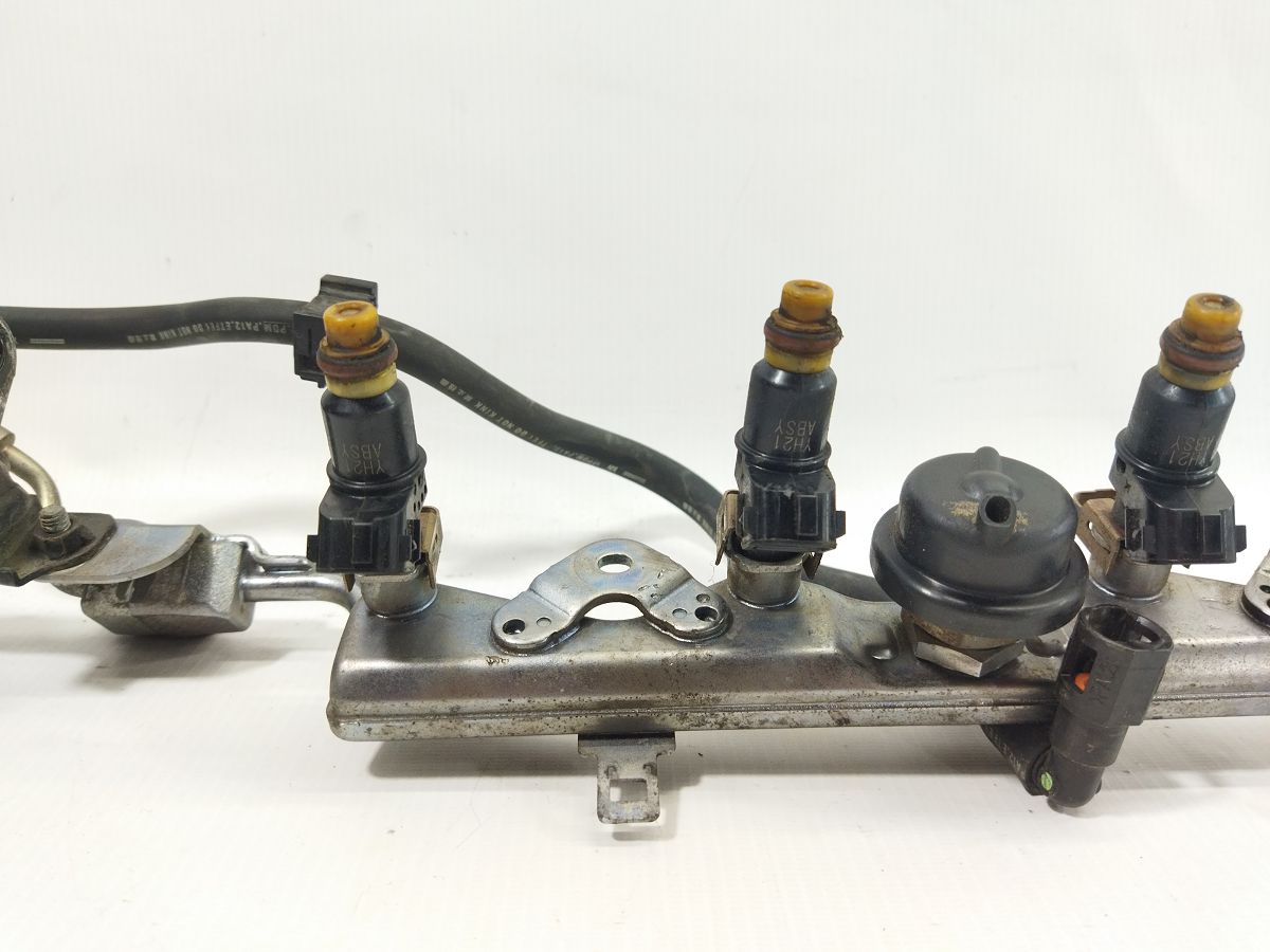 Insight Паливна рейка з форсунками Honda Insight 2010-2014 16620RBJA01 Honda Insight 2