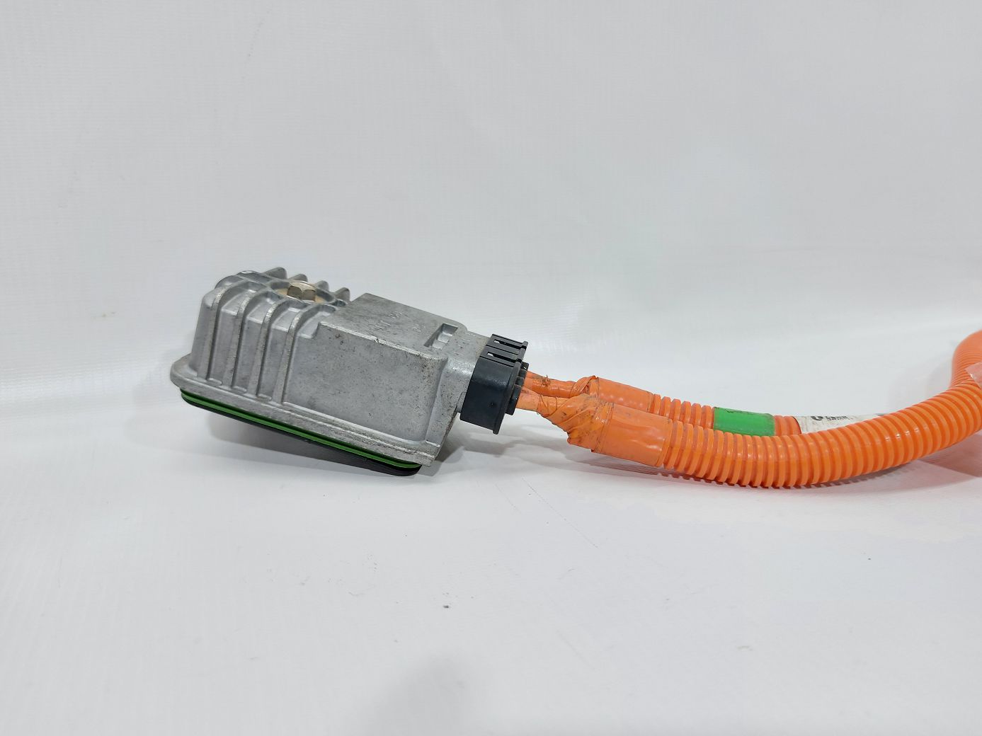 Volt Кабель плюсовий АКБ Chevrolet Volt 2011-2015 22827025 Chevrolet Volt 2