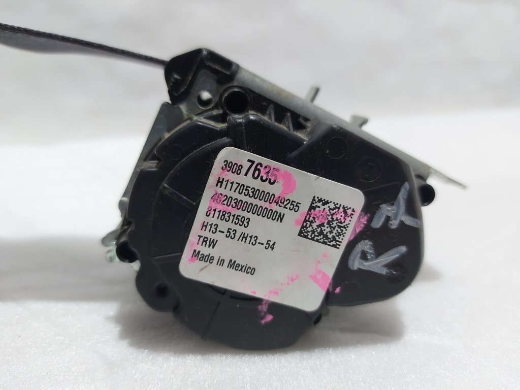 Cruze Ремінь безпеки задній лівий/правий Chevrolet Cruze 2016-2019 42689244 Chevrolet Cruze 3