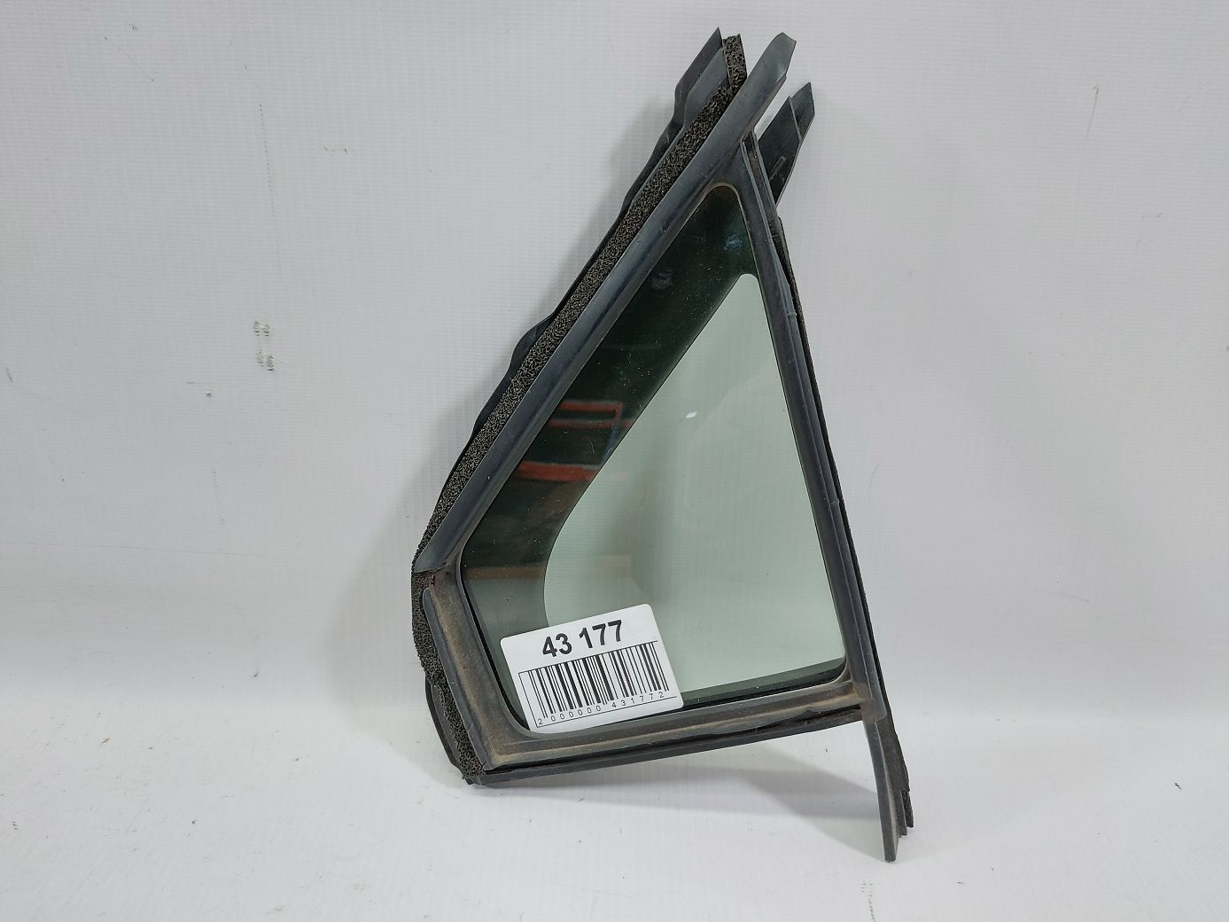 Prius. Двері передньої лівої Toyota Prius 2012-2019 6812652060 Toyota Prius