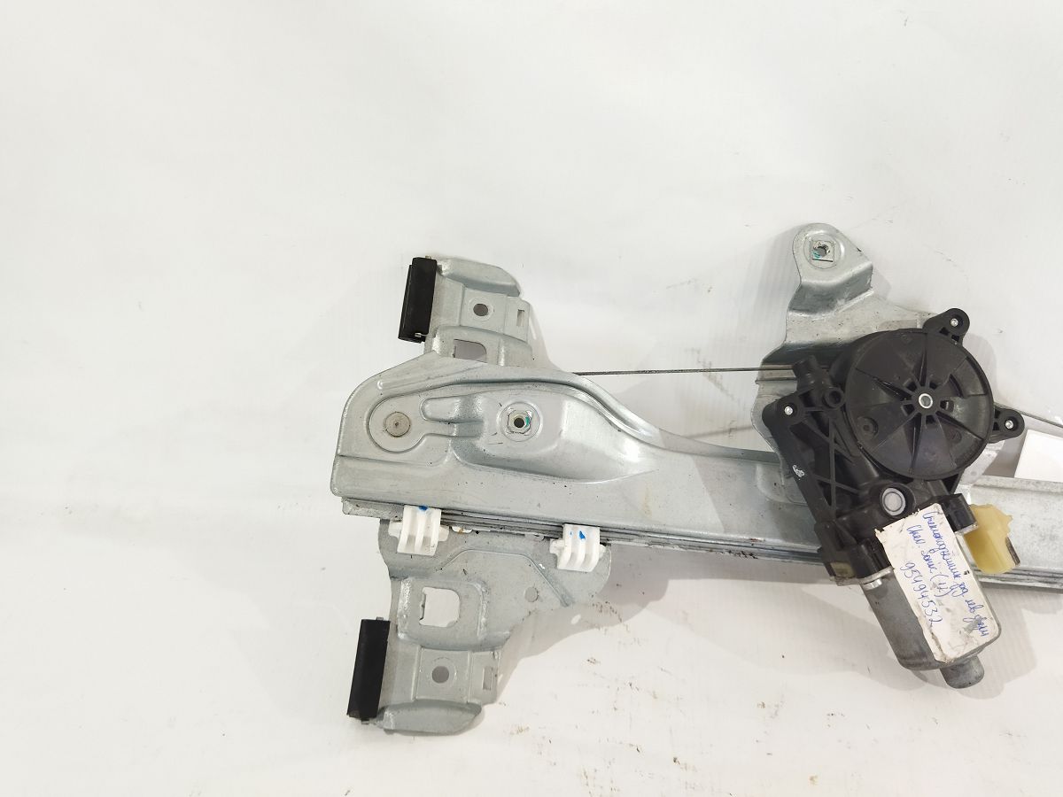 Sonic Склопідйомник дверей задньої лівої Chevrolet Sonic 2012 95494532 Chevrolet Sonic 5