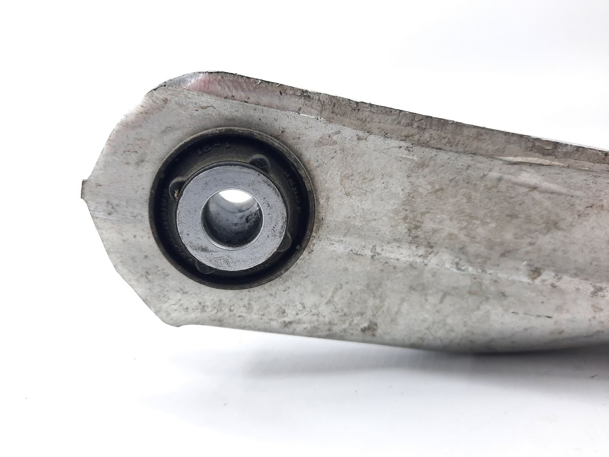 200 limited Важіль задній нижній під пружину лівий/правий Chrysler 200 Limited 2015-2017 68200065AC Chrysler 200 Limited 31