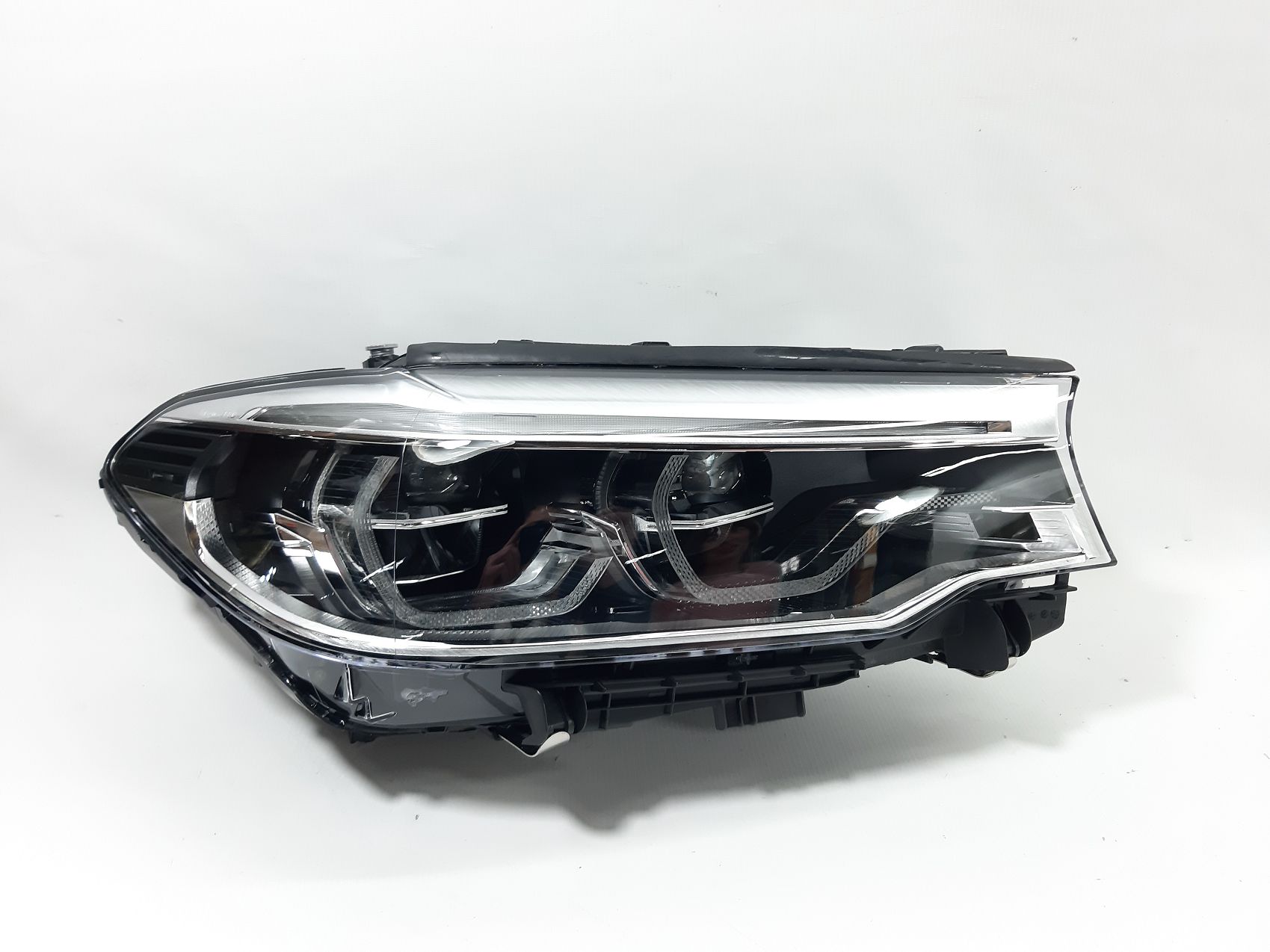Фари головного світла. Фара передня права adaptive LED BMW 5 2017-2020 63117214962 BMW 5
