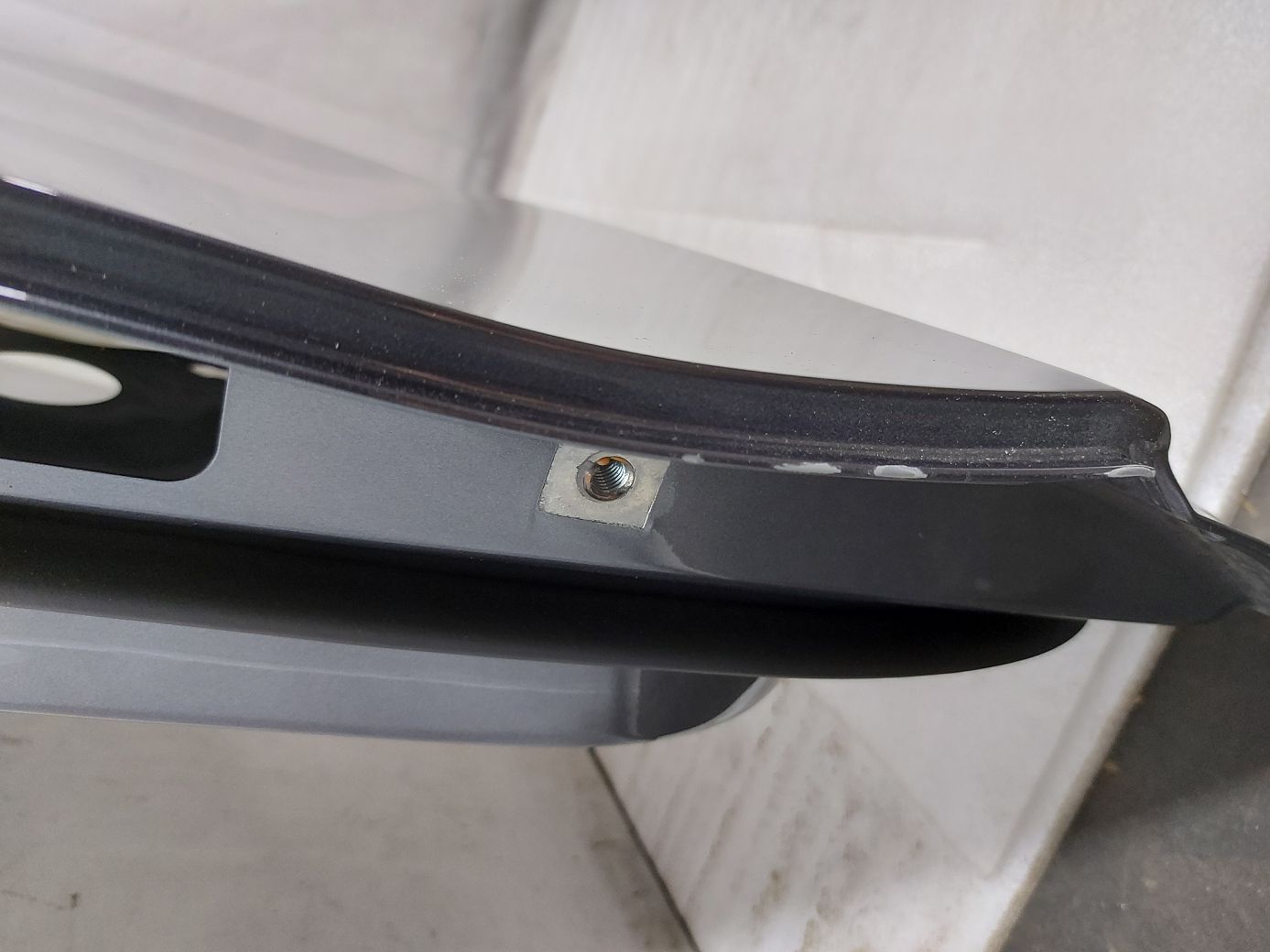 Двери Дверь задняя левая (темно-серая) Volkswagen 12D833055 Volkswagen ID.6 7 Двери Дверь задняя левая (темно-серая) Volkswagen 12D833055 Volkswagen ID.6 7