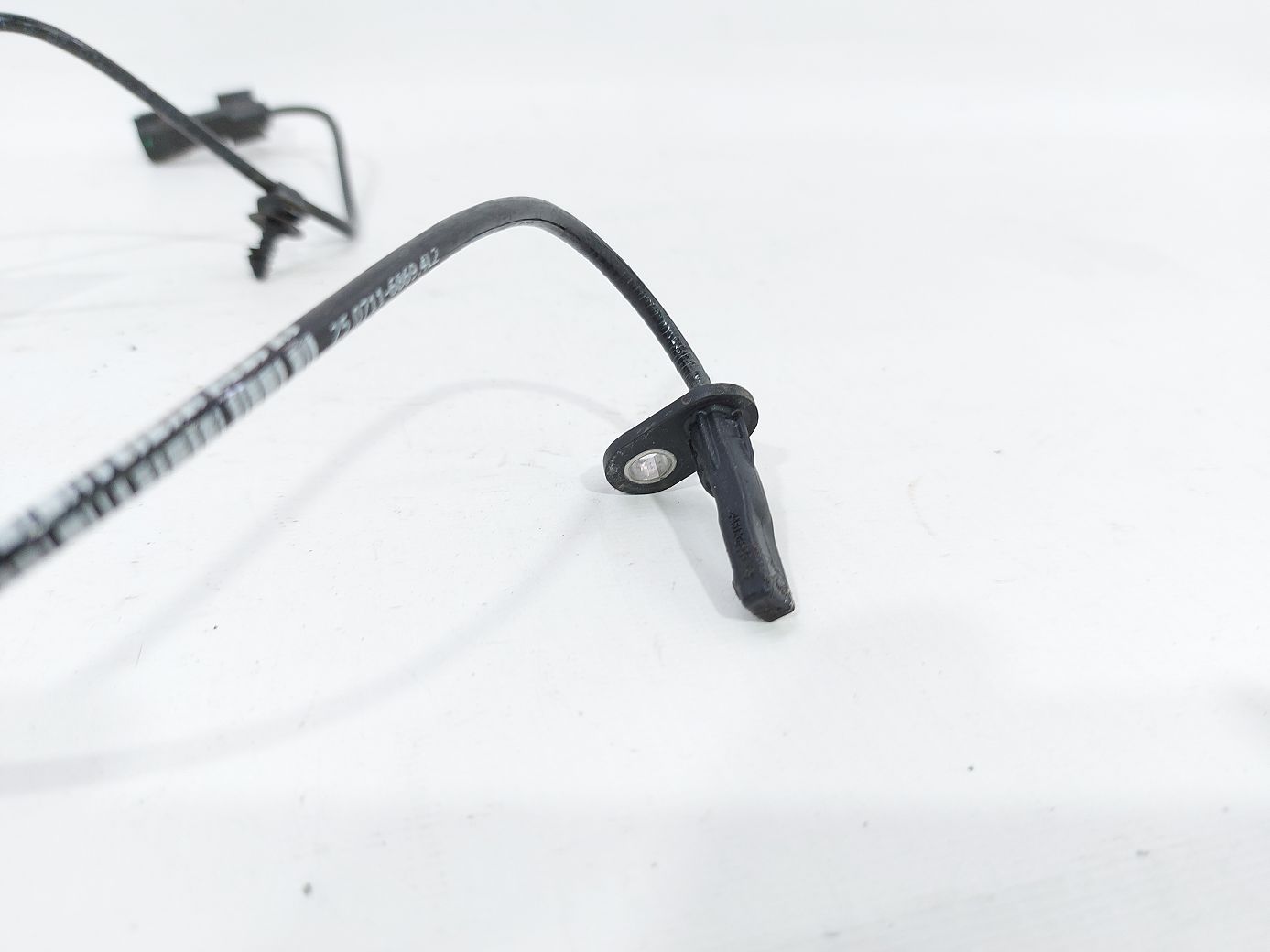 Malibu Датчик ABS колеса переднього лівого/правого Chevrolet Malibu 2016-2021 84363657 Chevrolet Malibu 2 Malibu Датчик ABS колеса переднього лівого/правого Chevrolet Malibu 2016-2021 84363657 Chevrolet Malibu 2