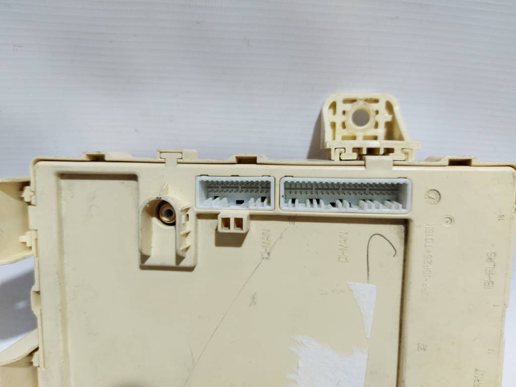 Veloster Блок запобіжників салону Hyundai Veloster 2012 95400-2V070 Hyundai Veloster 8 Veloster Блок запобіжників салону Hyundai Veloster 2012 95400-2V070 Hyundai Veloster 8