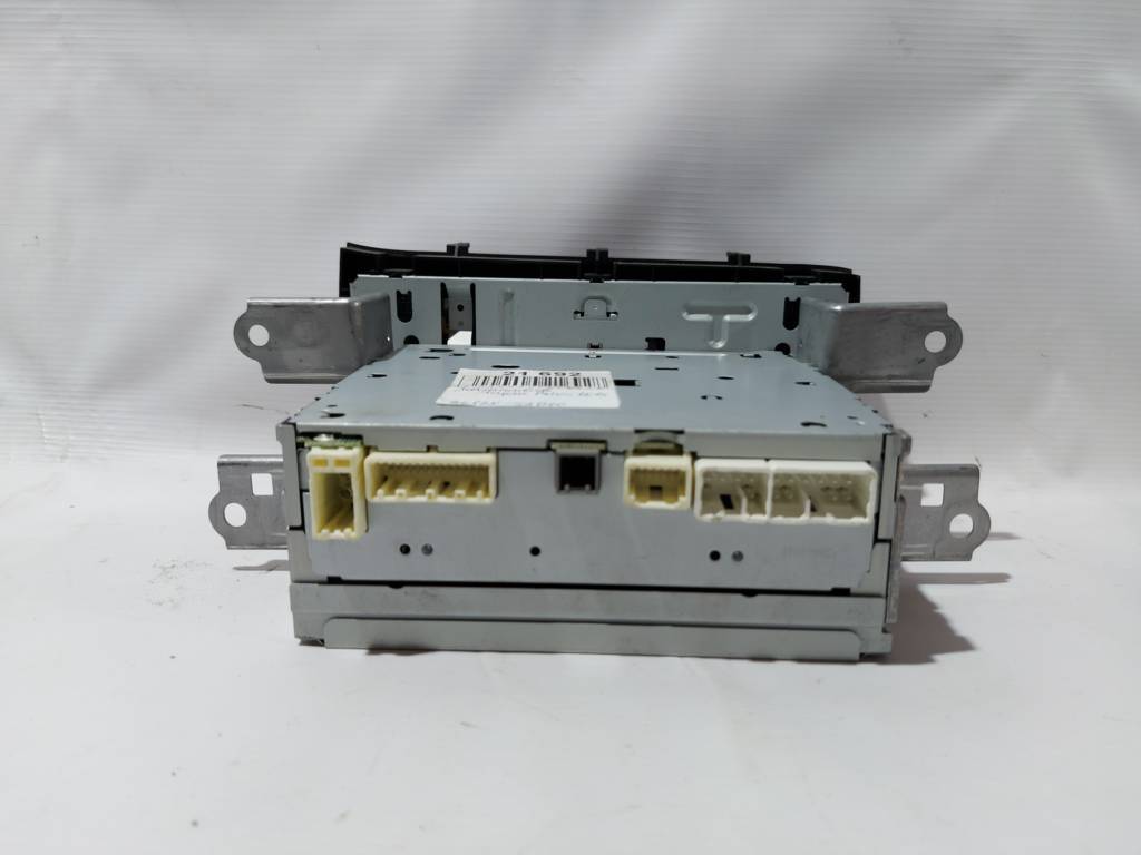 Prius c Магнитола Toyota Prius C 2012-2015 8612052D10 Toyota Prius C 3