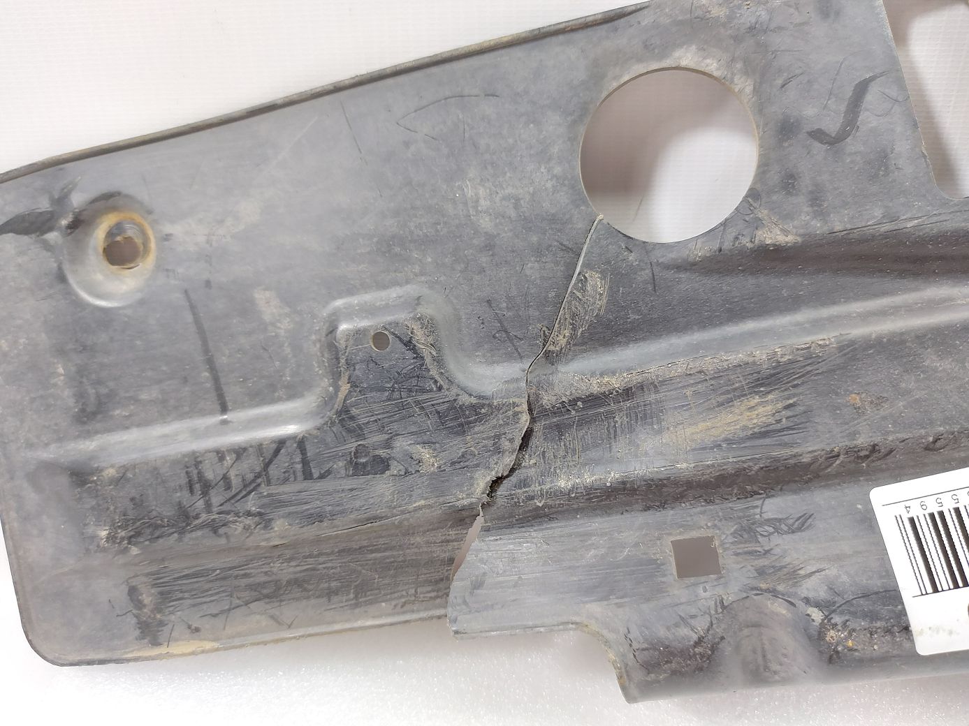 Malibu Защита днища передняя левая Chevrolet Malibu 2013-2015 22789406 Chevrolet Malibu 3