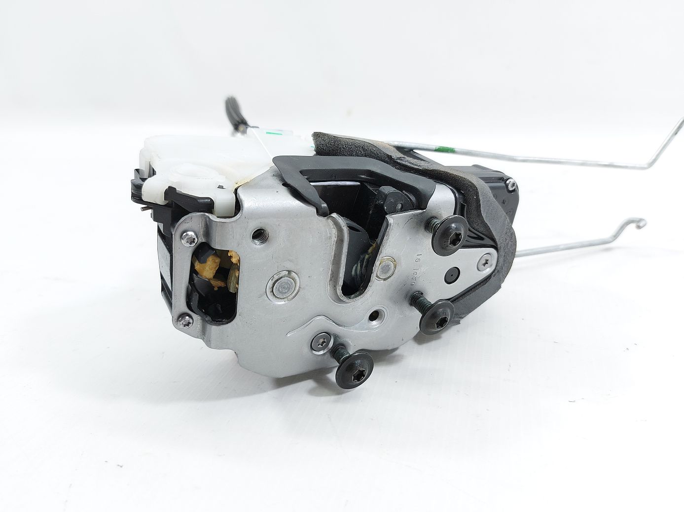 Trax Замок двери передней правой Chevrolet Trax 2015-2021 13579523 Chevrolet Trax 3