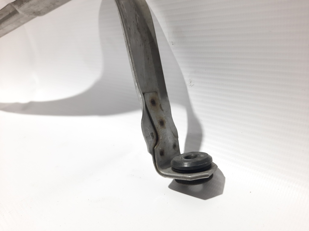 7 series Хомут кріплення бензобака BMW 7 2009-2015 16117184963 BMW 7 2